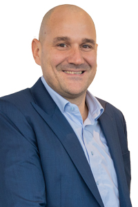 Sascha Schütz, Niederlassungsleiter
